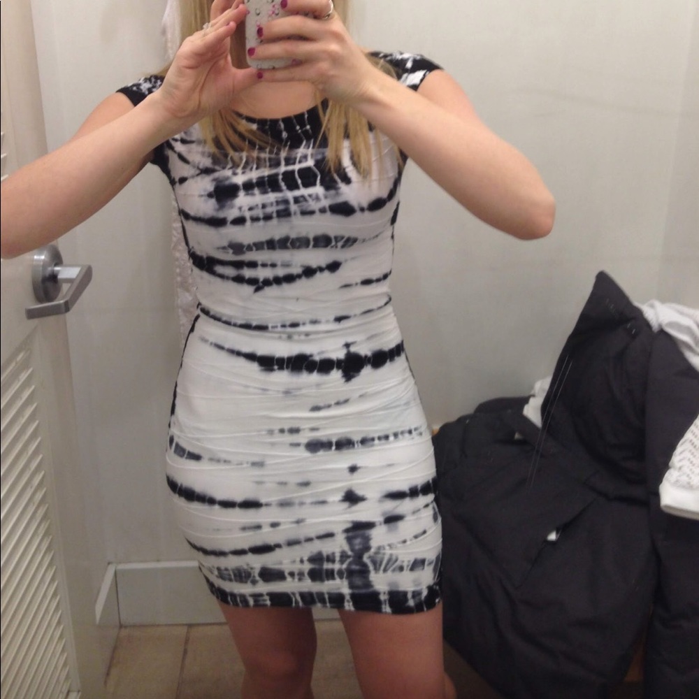 Arden B- black and white dress